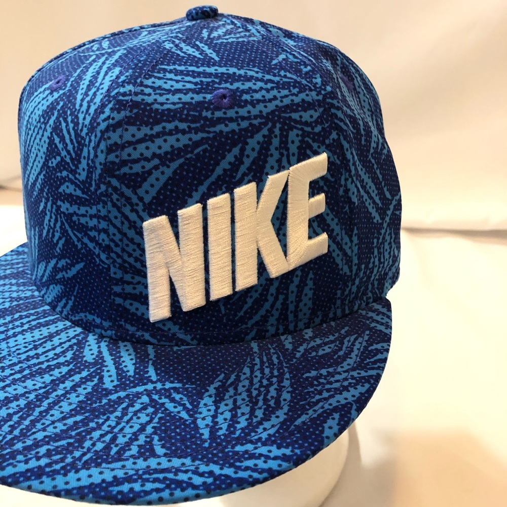 NEW Nike Adult Unisex Tropical Flat Brim Snap Back - Picture 2 of 8